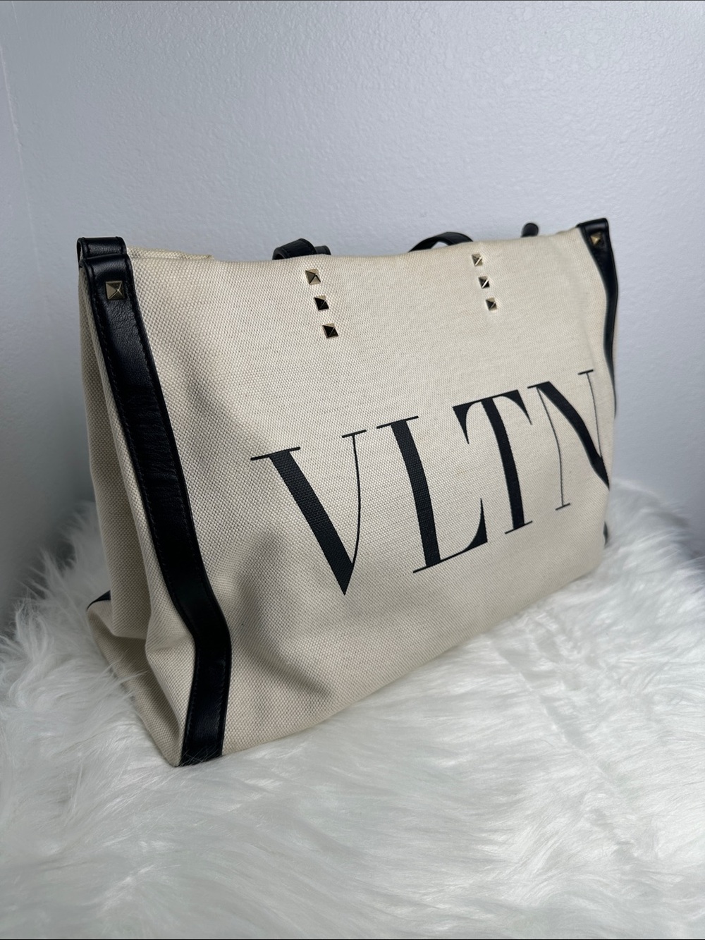 💯Authentic Valentino Garavani VLTN Canvas Tote Bag🍀 - Picture 13 of 15
